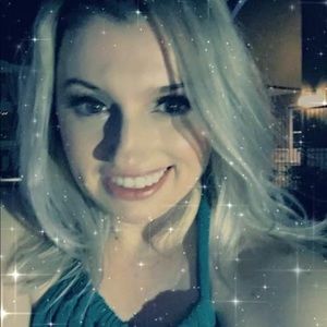 Meet your Posher, Leah